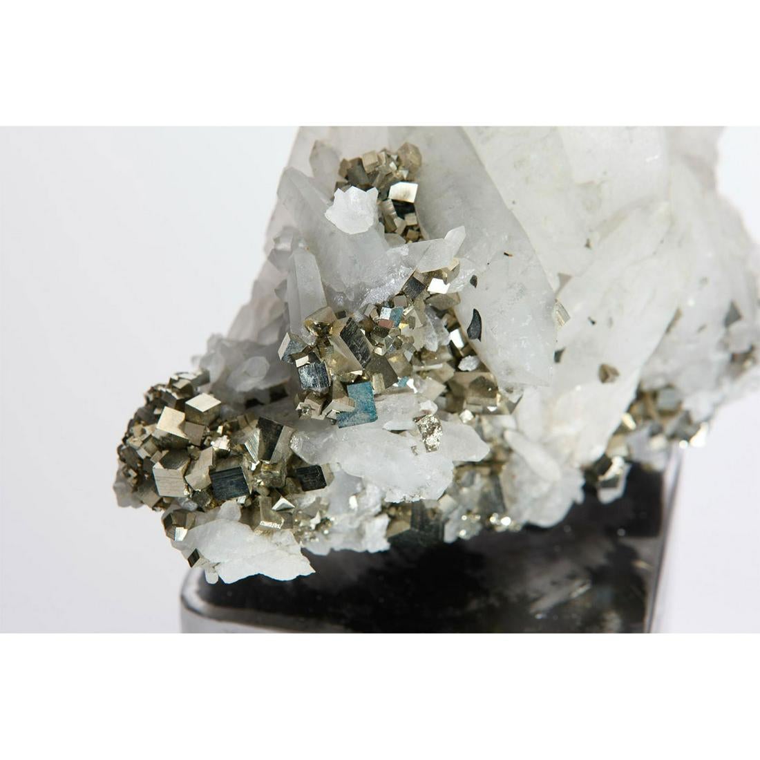 Hera - Crystal Cluster With Silver Base